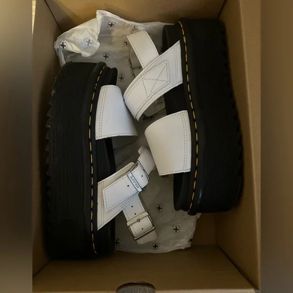 💥 Dr. Marten’s Voss Quad sandals 💥 - Picture 6 of 7